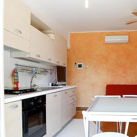 Residenze Riva Del Sole Apartmán *